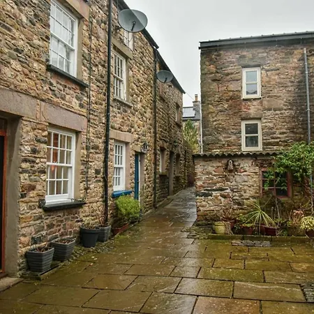 The Folly Holiday home