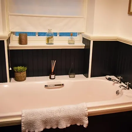 The Folly بيت للعطل *