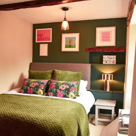 The Folly * سيدبرغ